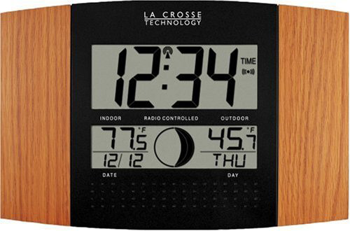 #4. La Crosse Technology WS-8117U-IT-OAK Atomic Wall Clock